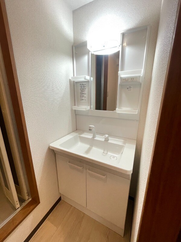 物件内観写真13　(洗面所)