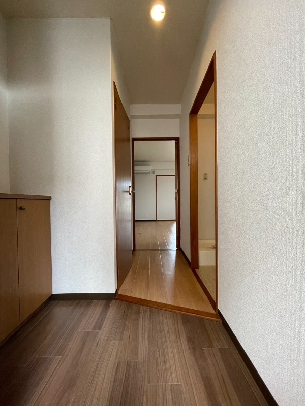 物件内観写真17　(玄関)