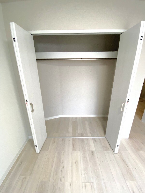 物件内観写真10　(クローゼット)