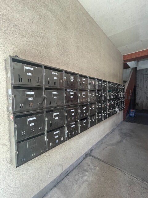 物件外観写真3　(集合郵便受け)