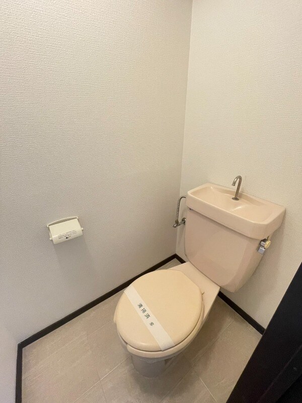 物件内観写真14　(トイレ)