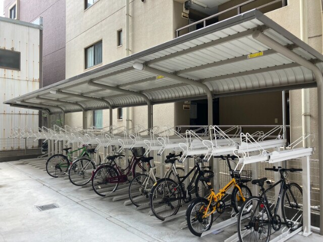 物件外観写真3　(駐輪場)