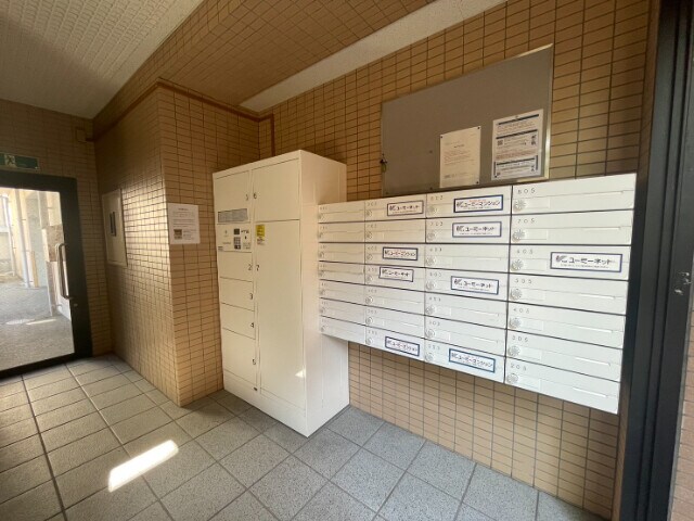 物件外観写真5　(宅配ボックス)