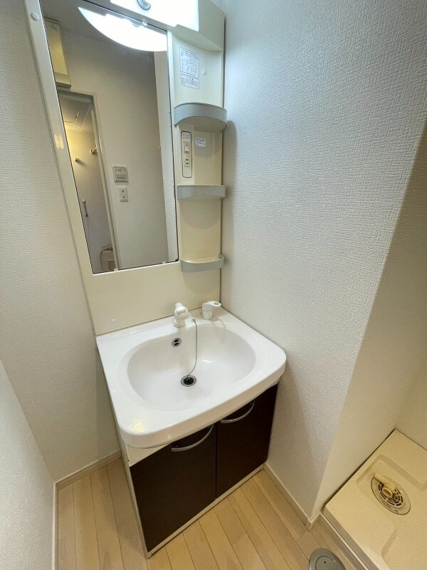 物件内観写真12　(洗面所)