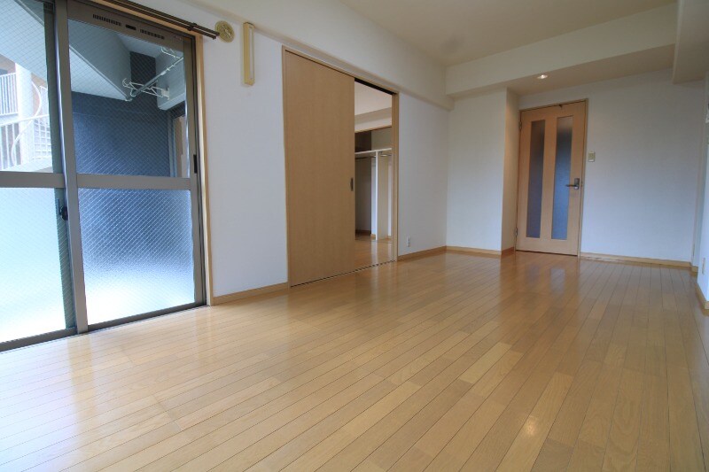 物件内観写真3　(居室)