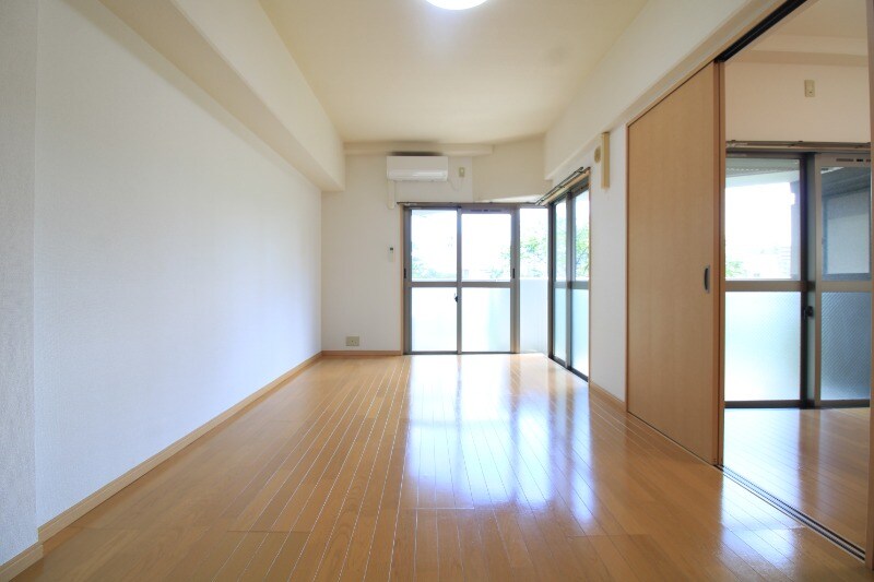 物件内観写真6　(居室)