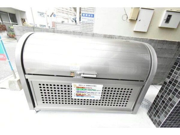 敷地内ごみ置き場