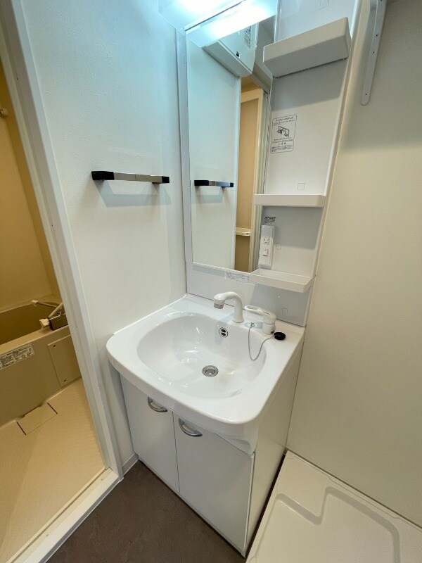 物件内観写真11　(洗面所)