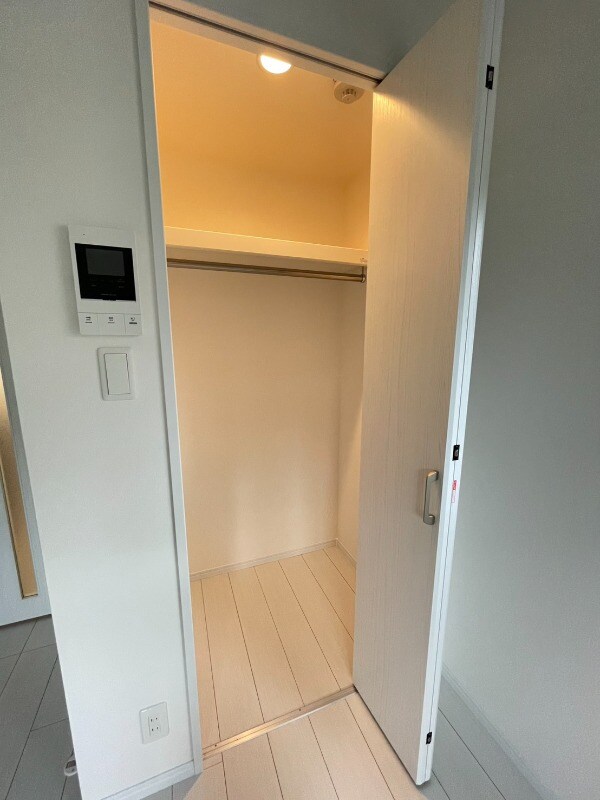 物件内観写真14　(クローゼット)