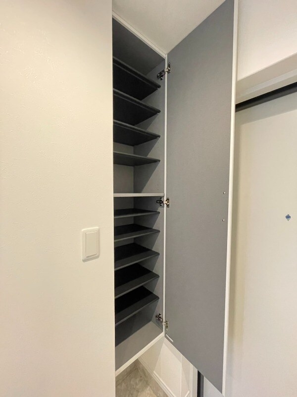 物件内観写真18　(シューズボックス)