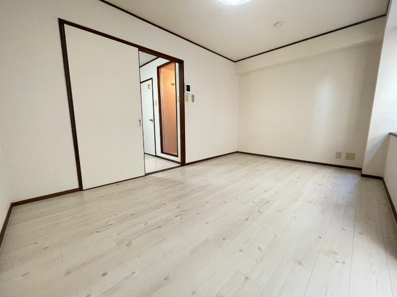 物件内観写真4　(居室)