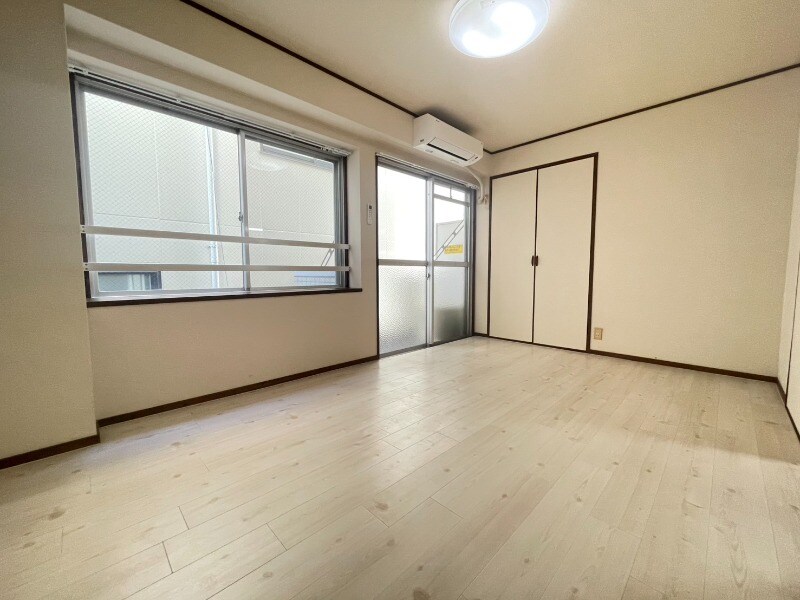 物件内観写真6　(居室)