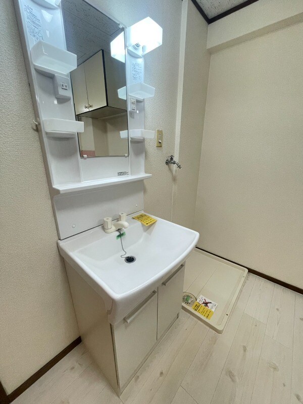 物件内観写真8　(洗面所)