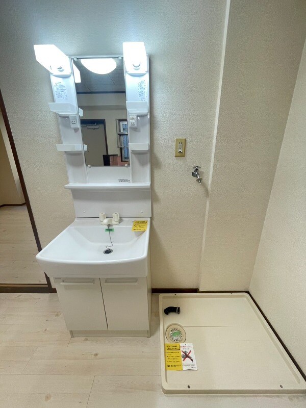 物件内観写真16　(室内洗濯機置き場)