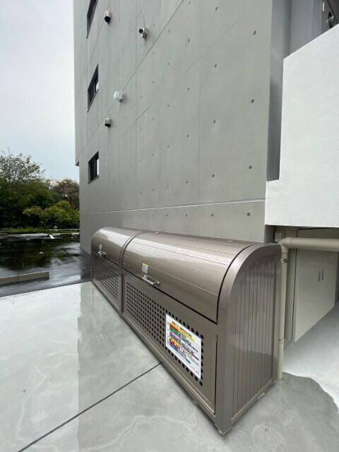 物件外観写真4　(敷地内ゴミ捨て場)