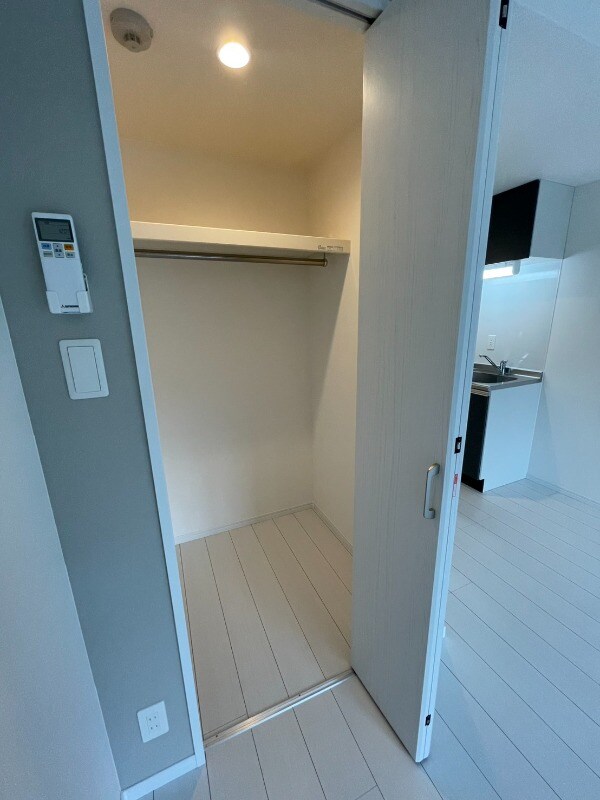 物件内観写真14　(クローゼット)