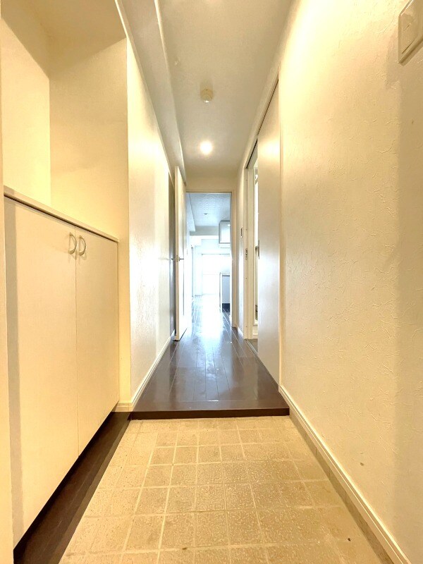 物件内観写真17　(玄関)