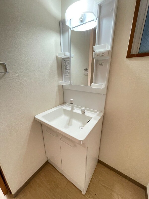 物件内観写真9　(洗面所)