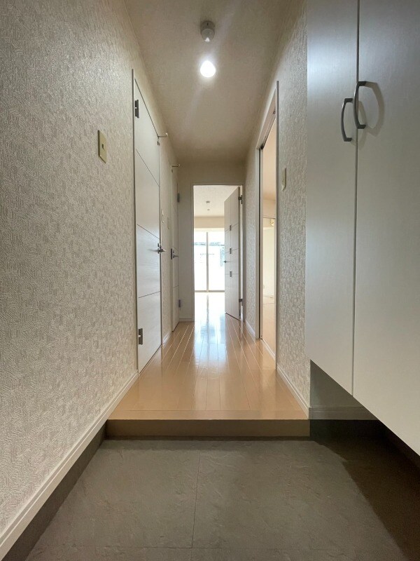 物件内観写真17　(玄関)