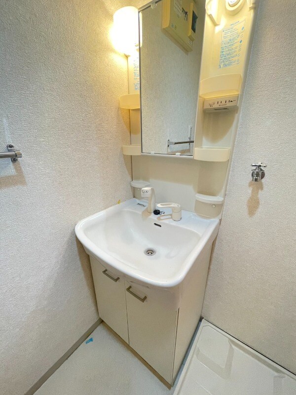 物件内観写真12　(洗面所)