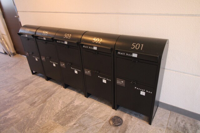 物件外観写真3　(宅配BOX)