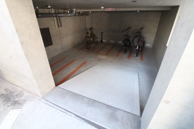 物件外観写真3　(駐輪場)