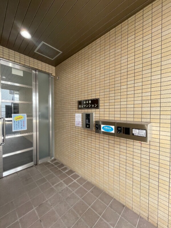 エントランス(エントランス)