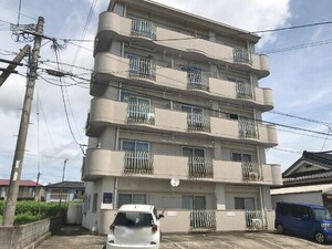 シャレード加治木外観写真