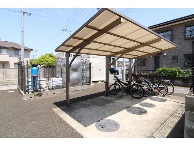 物件外観写真6　(駐輪場)