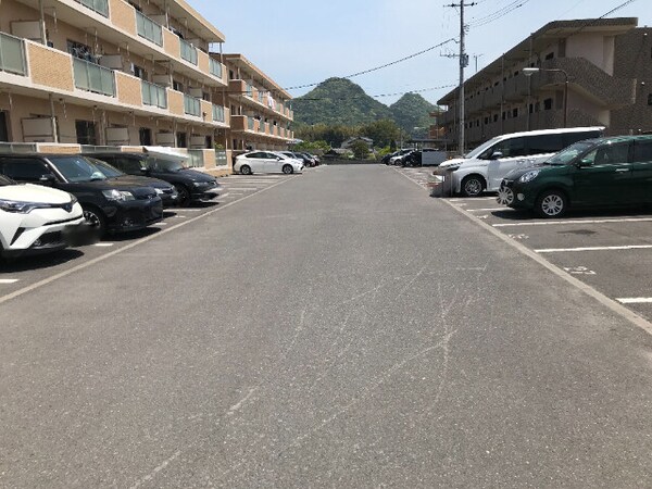 駐車場(駐車場)