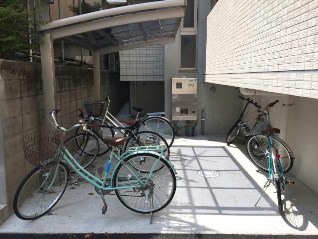 物件外観写真3　(駐輪場)