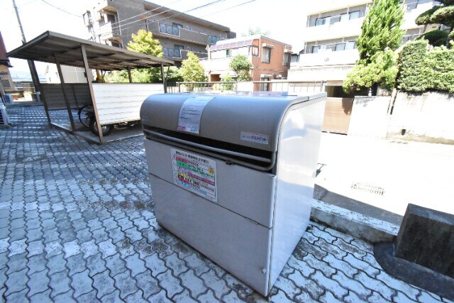 物件外観写真5　(ゴミ置き場)