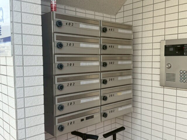 物件外観写真4　(集合ポスト)