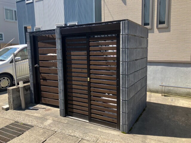 物件外観写真2　(ゴミ置き場)