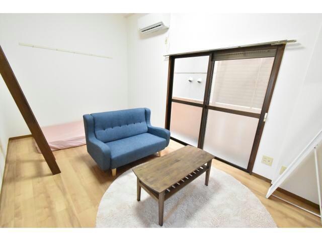 物件内観写真4　(居室)