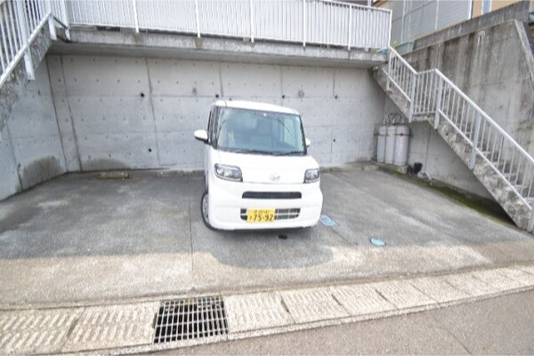 駐車場(駐車場)