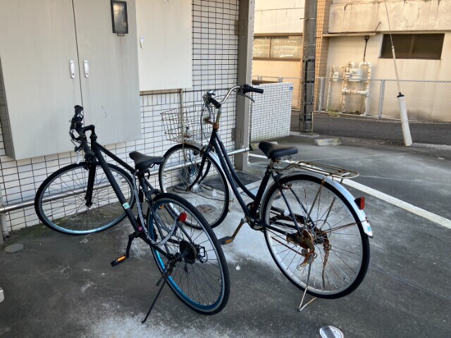物件外観写真3　(駐輪場)