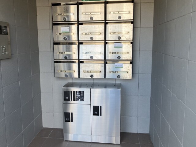 物件外観写真4　(集合ポスト)