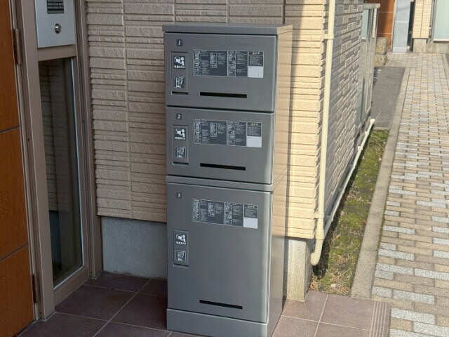 物件外観写真6　(宅配BOX)