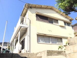 松村アパート外観写真