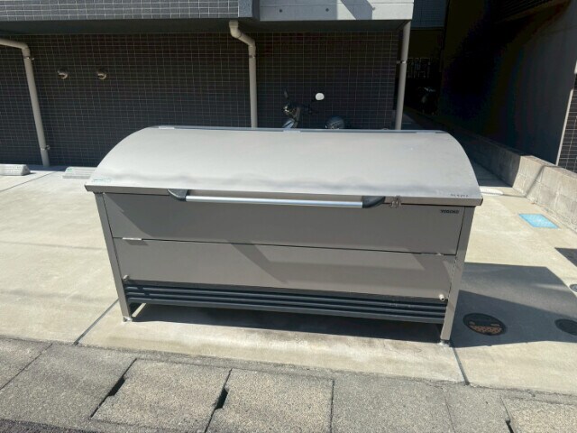 物件外観写真3　(ゴミ置き場)