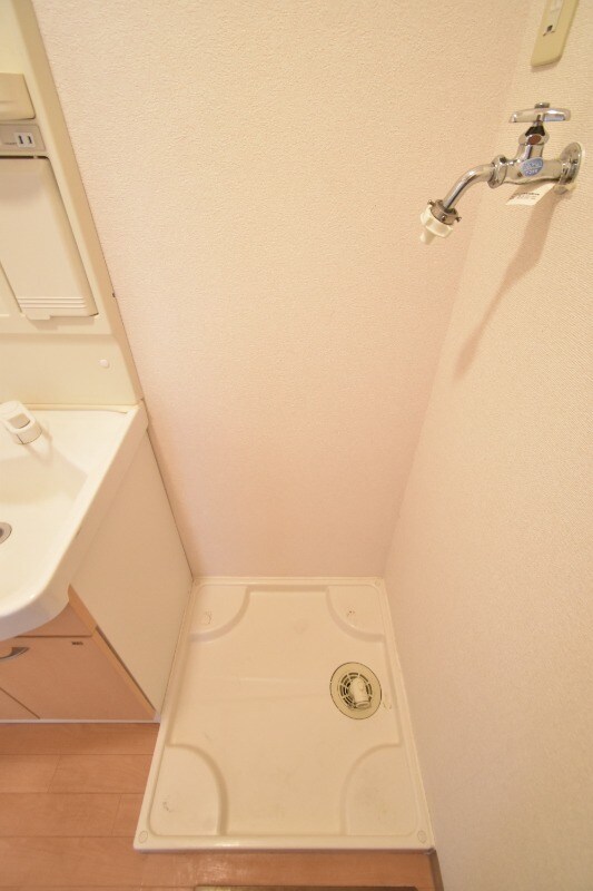 物件内観写真14　(洗濯機置き場)