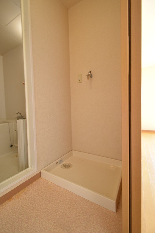 物件内観写真17　(洗濯機置き場)