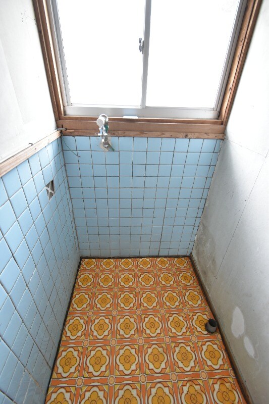 物件内観写真14　(洗濯機置き場)