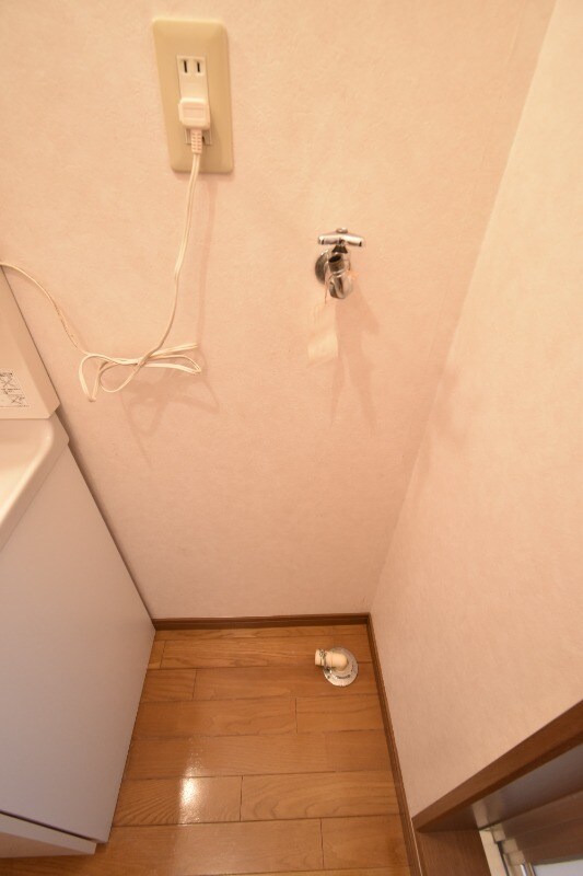 物件内観写真11　(洗濯機置き場)