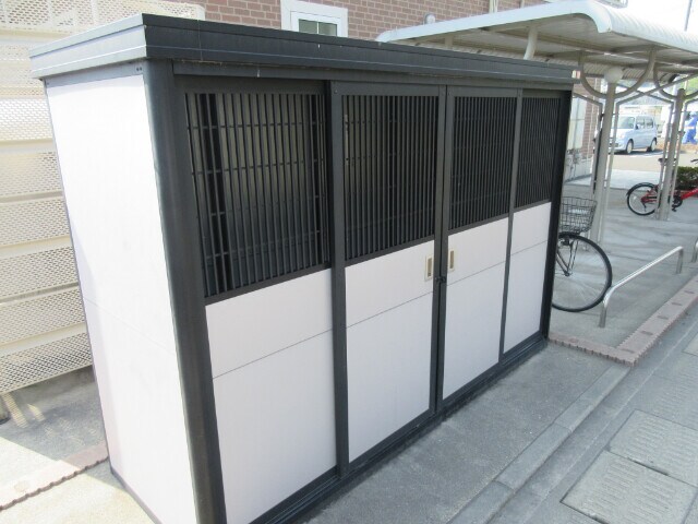 物件外観写真4　(ゴミステーション)