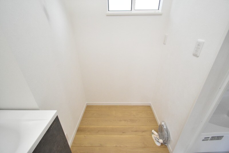 物件内観写真13　(洗濯機置き場)