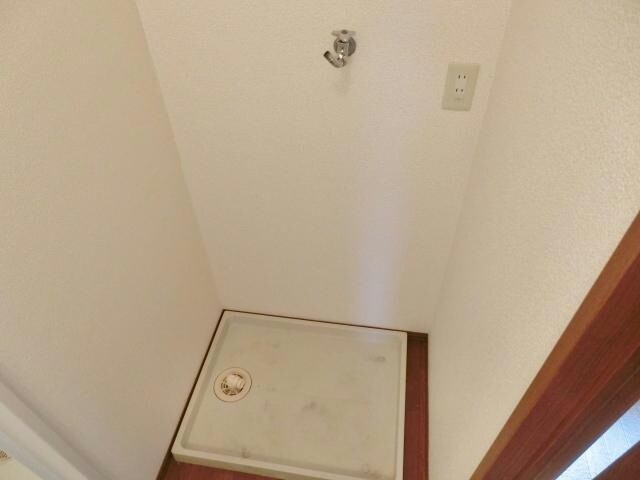 物件内観写真12　(洗濯機置き場)