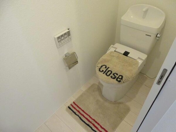 トイレ(※家具・家電は設備品ではございません。)