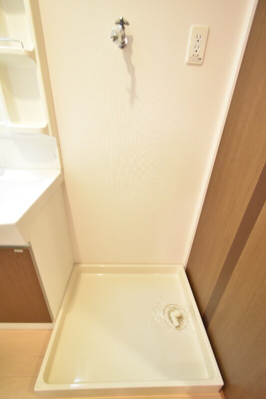 物件内観写真16　(洗濯機置き場)